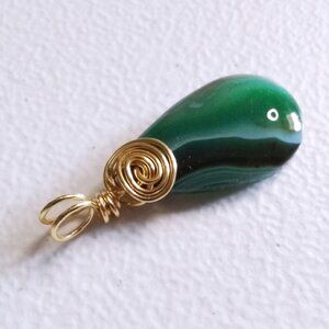 Handmade Green Banded Agate Pendant - Earth‑Born Feminine Renewal Energy